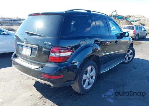 2009 Mercedes-Benz Ml 350 4Matic z USA, uszkodzony, nr VIN 4JGBB86E59A526891